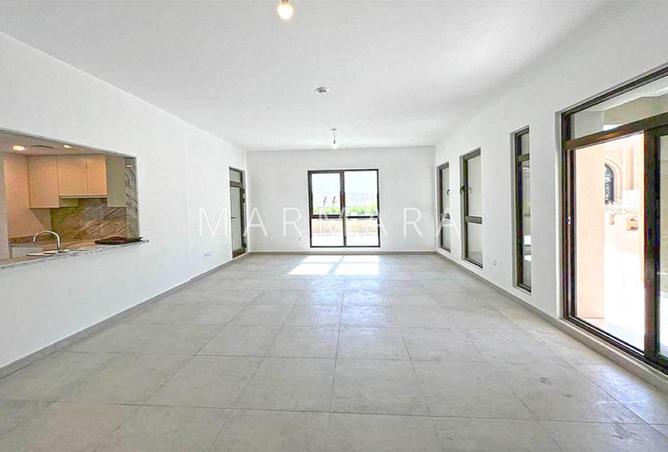 81929277 - Property Image 2