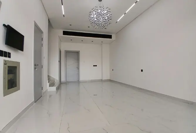 162803354 - Property Image 3
