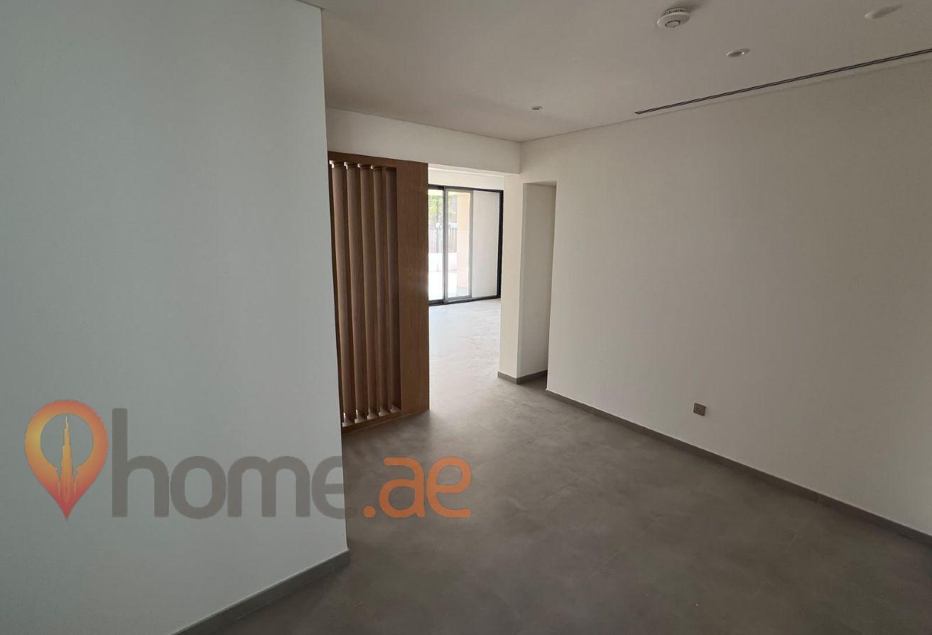 Luxury Park Facing l Huge Plot l Multiple Options photo 25