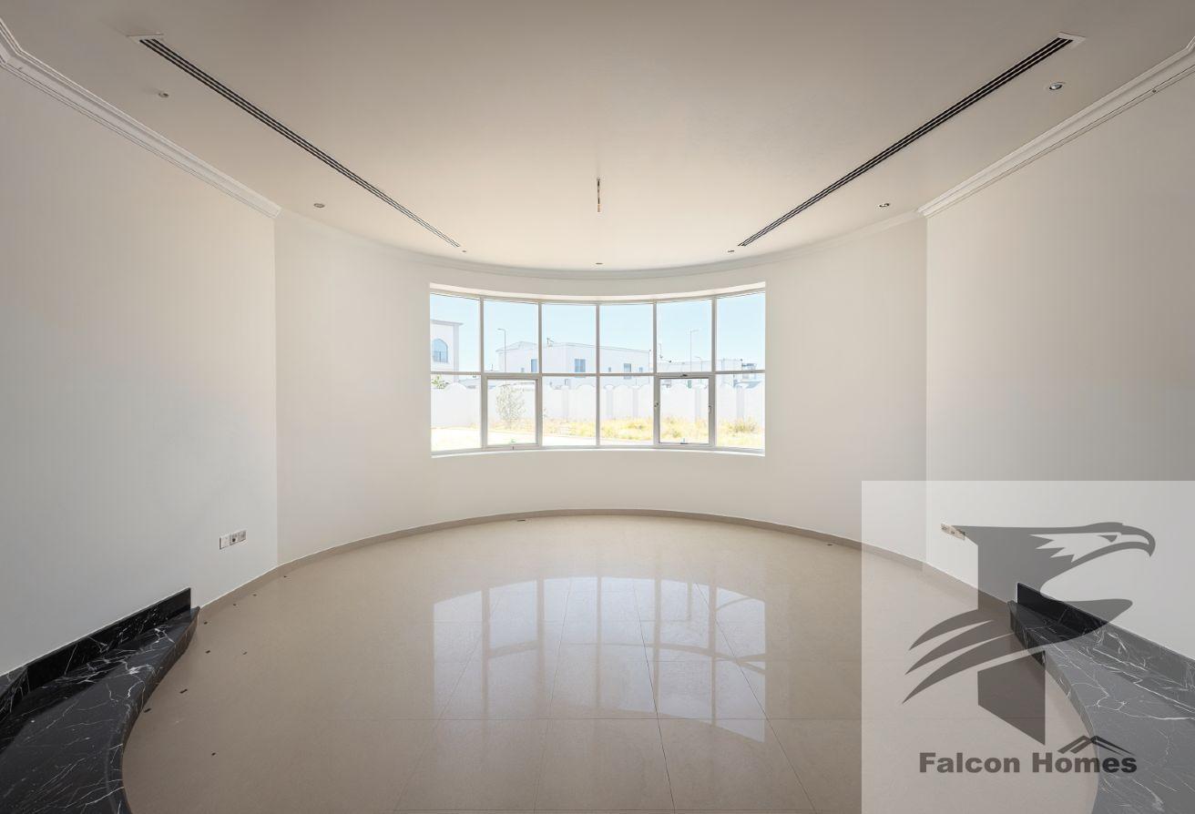 Spacious 6BR Villa with Garden | Ready to Move photo 15