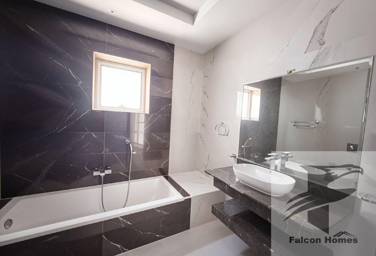 Spacious 6BR Villa with Garden | Ready to Move photo 9