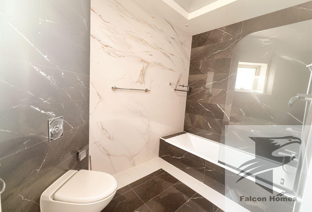 Spacious 6BR Villa with Garden | Ready to Move photo 12