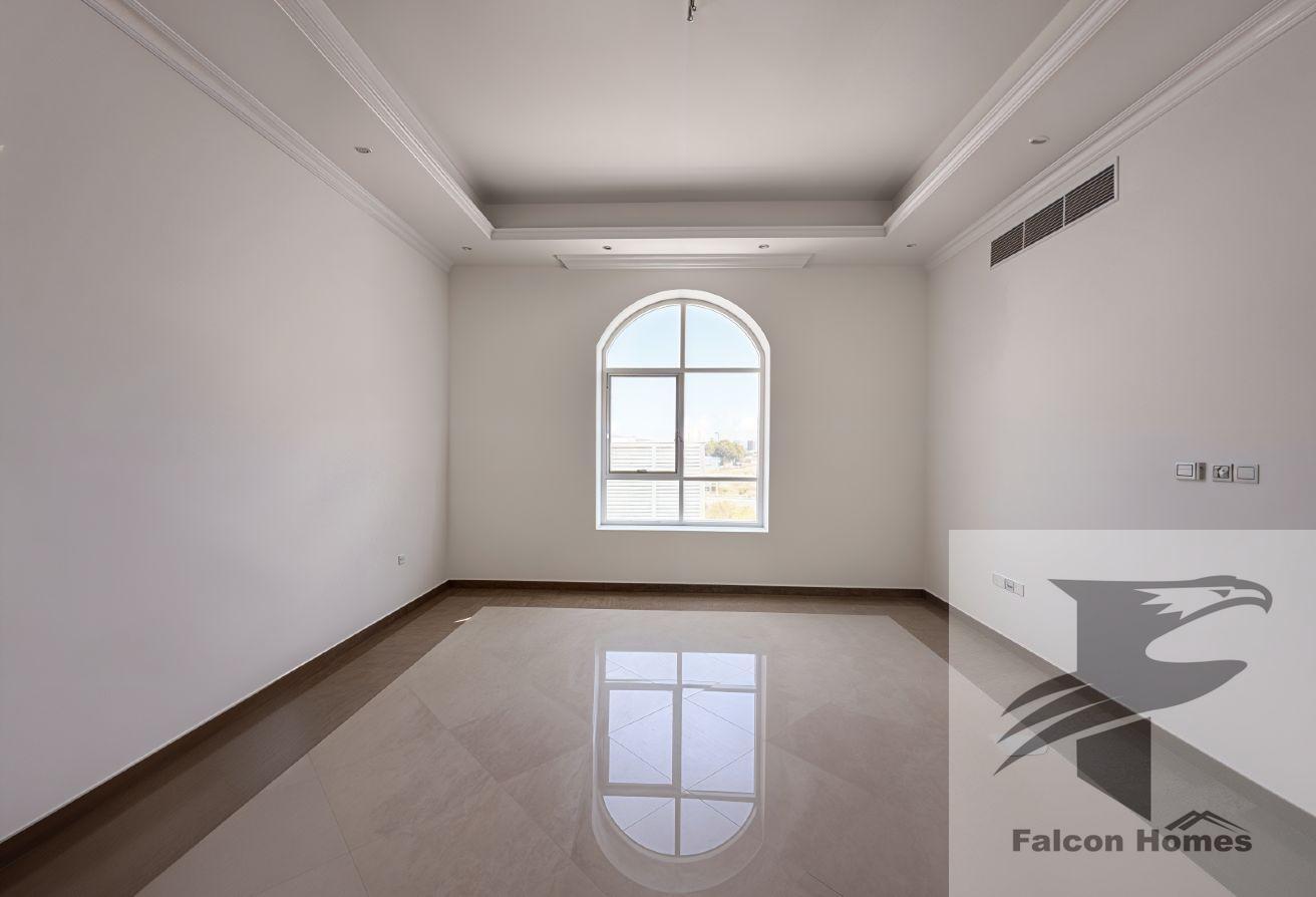 Spacious 6BR Villa with Garden | Ready to Move photo 17
