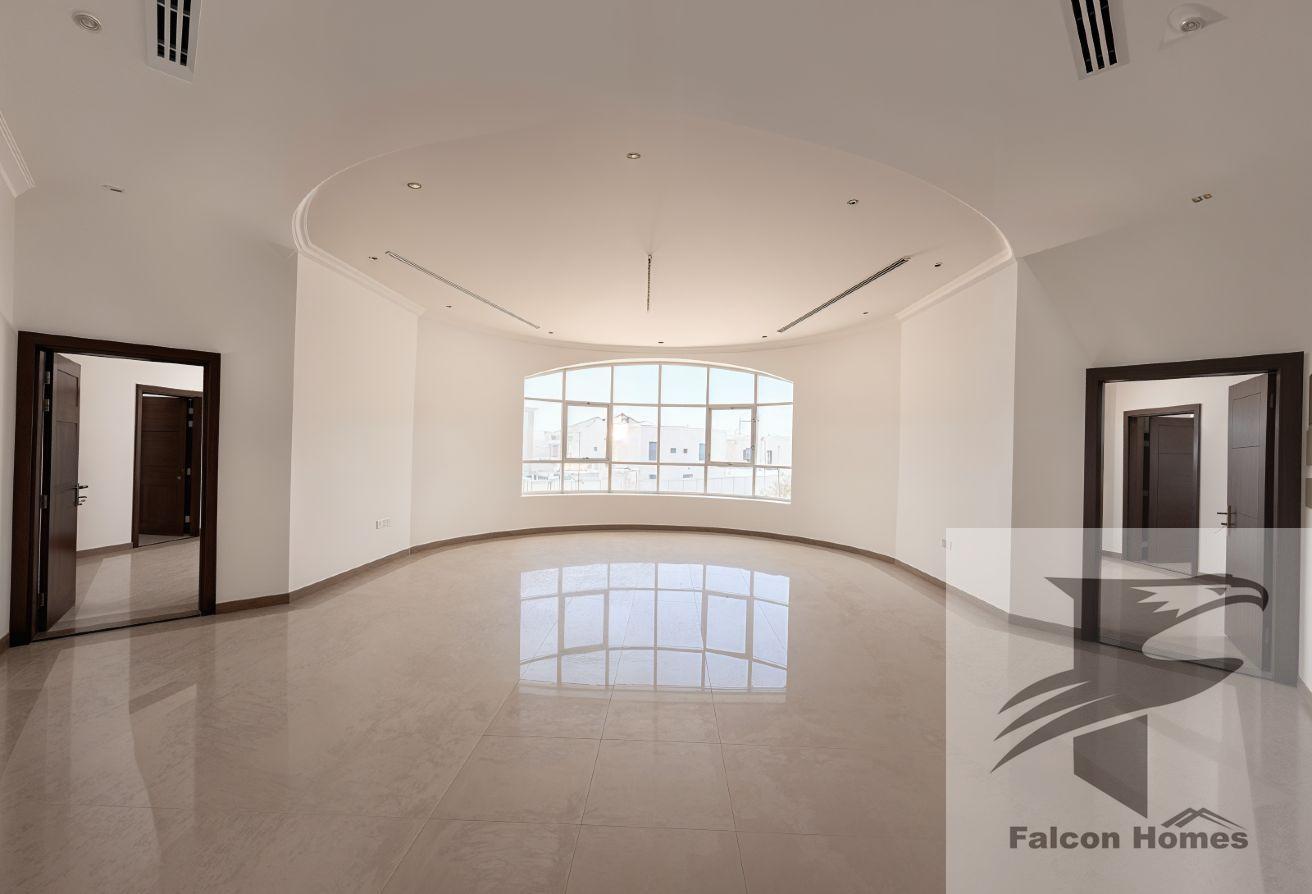 Spacious 6BR Villa with Garden | Ready to Move photo 14