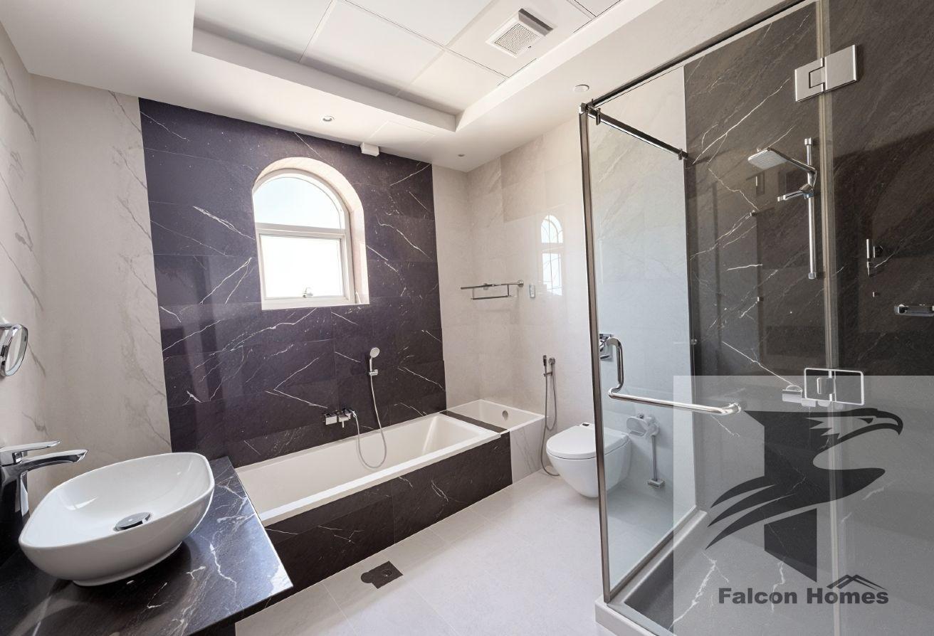 Spacious 6BR Villa with Garden | Ready to Move photo 6