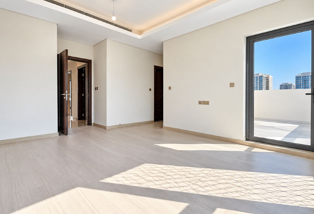 4 bedroom townhouse in Bel Air, Damac Hills: 6