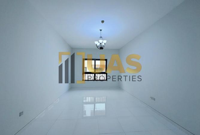 Modern 1BHK + 6 cheques + 15 days Grace Period