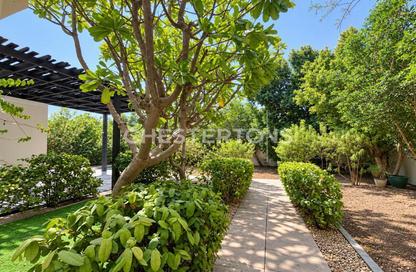 Villa - 5 - 5 for rent in Meadows 4 - Meadows - Dubai