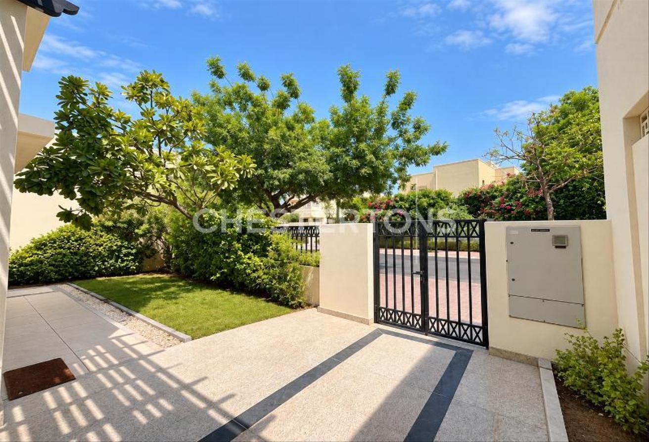 Peaceful Gated Community | Pool & Mature Garden photo 7