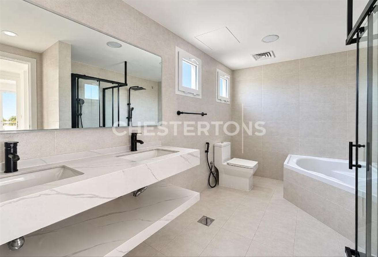 Peaceful Gated Community | Pool & Mature Garden photo 18