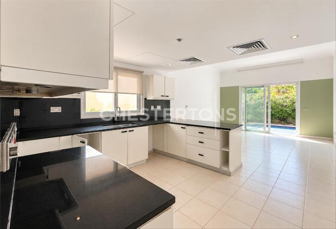 Peaceful Gated Community | Pool & Mature Garden photo 10