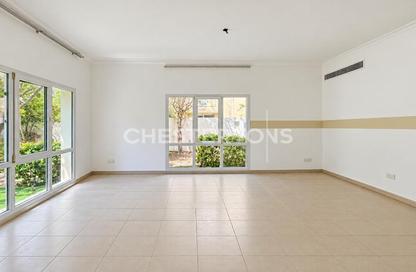 Villa - 5 - 5 for rent in Meadows 4 - Meadows - Dubai Villa - 5 - 5 for rent in Meadows 4 - Meadows - Dubai