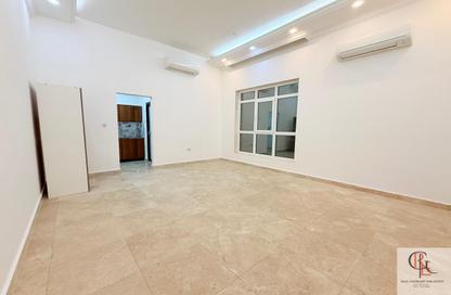 Apartment - Studio - 1 Bathroom for rent in Mohamed Bin Zayed Centre - Mohamed Bin Zayed City - Abu Dhabi