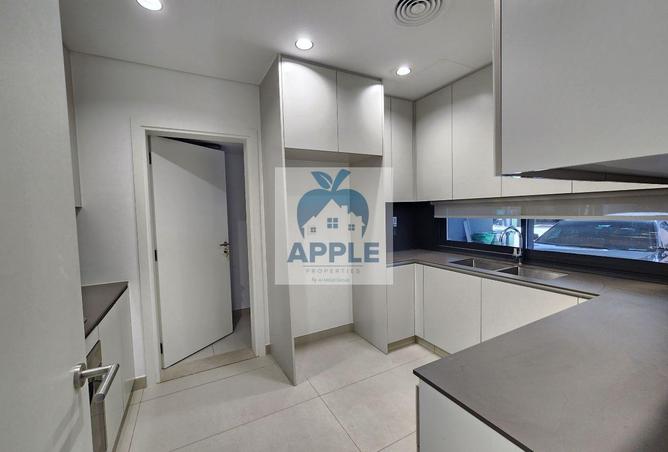 74233843 - Property Image 3