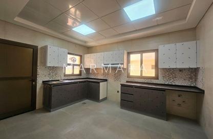 Villa - 4 Bedrooms - 4 Bathrooms for rent in Jumeirah 3 Villas - Jumeirah 3 - Jumeirah - Dubai