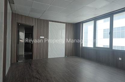 Office Space - Studio - 1 Bathroom for rent in Al Rigga Building - Al Muraqqabat - Deira - Dubai