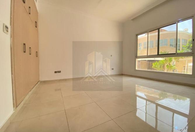 54466475 - Property Image 2