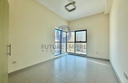 Apartment - 2 Bedrooms - 3 Bathrooms for rent in Saleh Building - Al Jaddaf - Dubai Apartment - 2 Bedrooms - 3 Bathrooms for rent in Saleh Building - Al Jaddaf - Dubai
