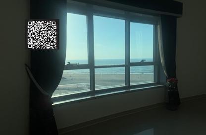 Apartment - 3 Bedrooms - 4 Bathrooms for rent in Corniche Tower - Ajman Corniche Road - Ajman
