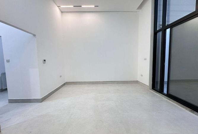 Luxury Brand New1BHK with Sep Kitchen And Bath ...