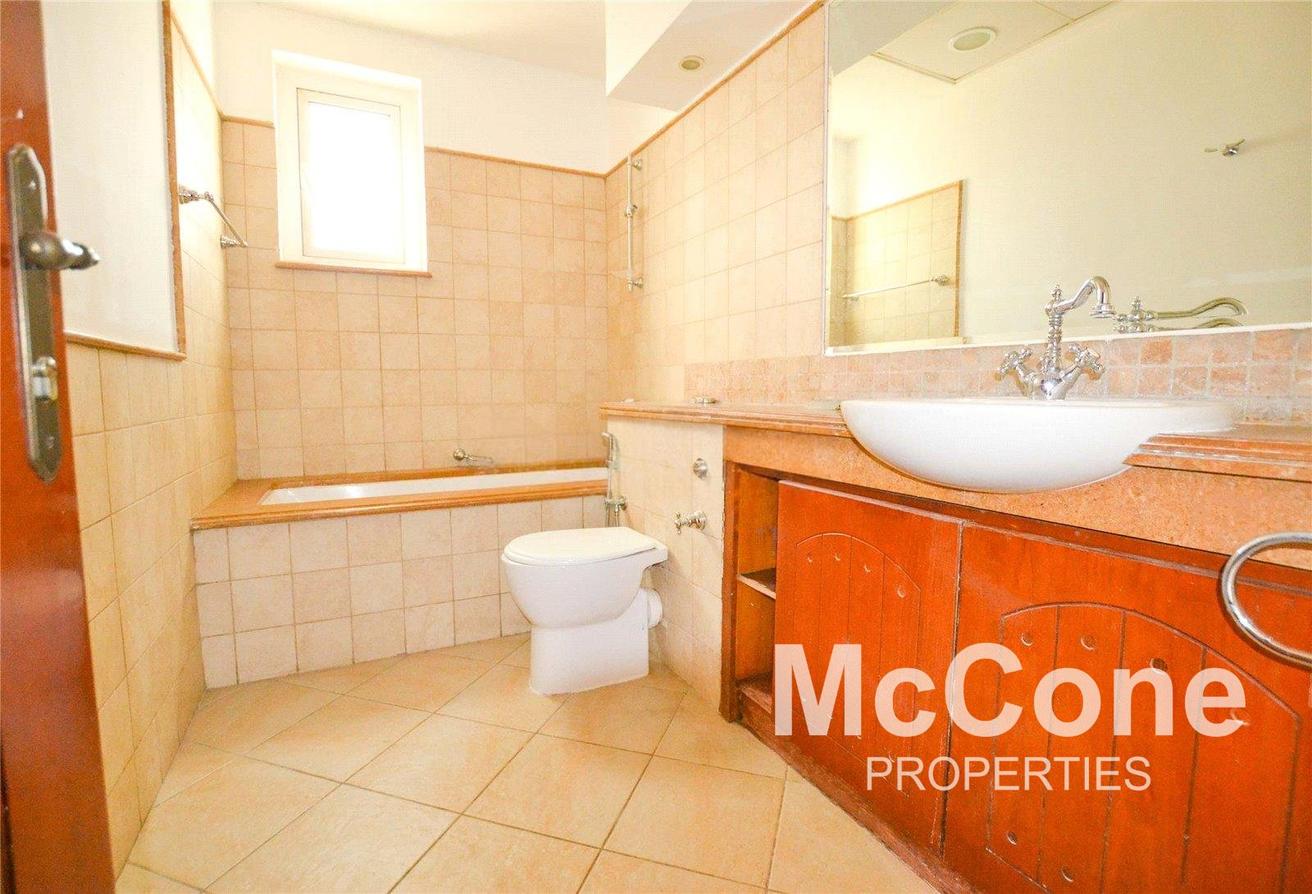 Valencia | Private Pool | Spacious Family Living photo 17