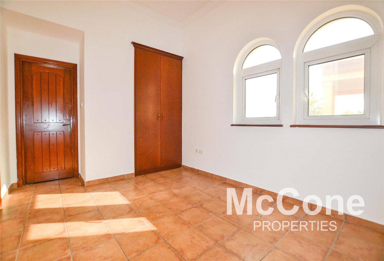 Valencia | Private Pool | Spacious Family Living photo 14