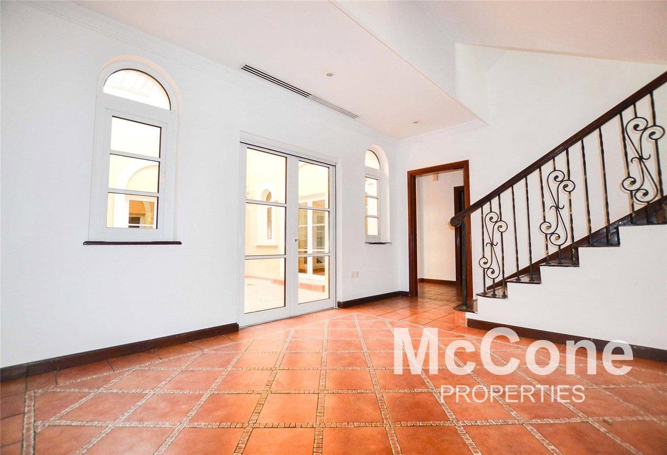 Valencia | Private Pool | Spacious Family Living photo 7
