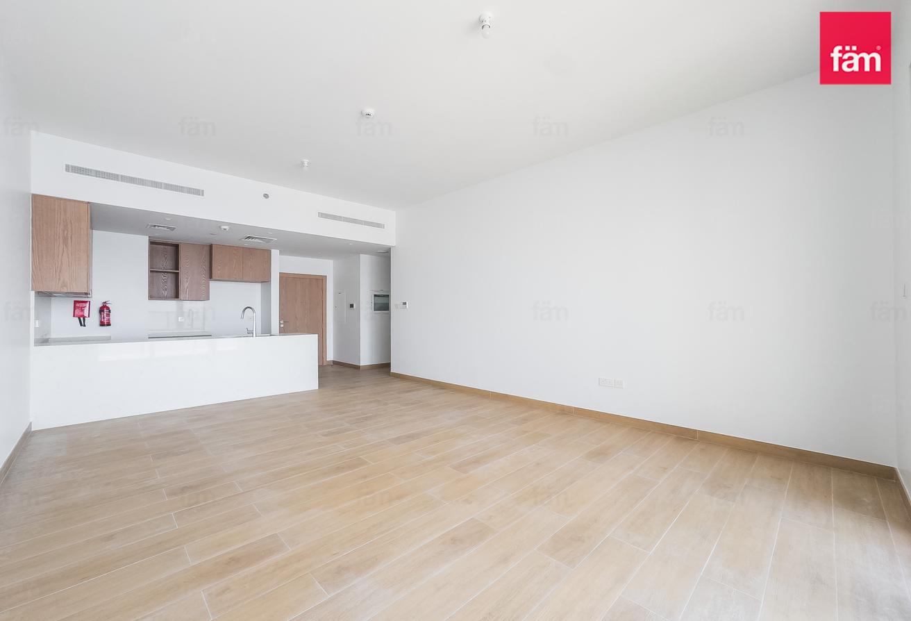 Sea View| Burj View | 2 Bed Bright Unit photo 5