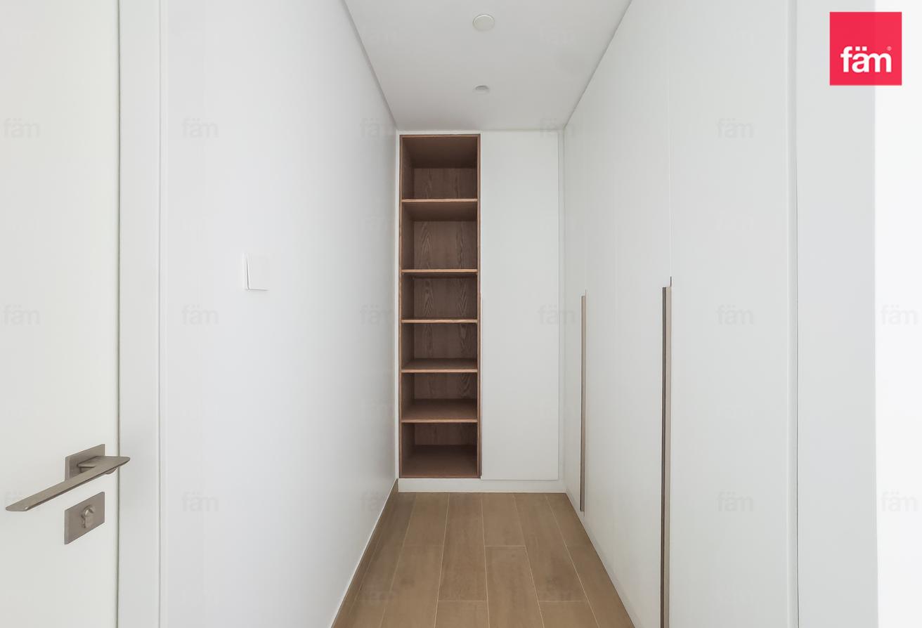 Sea View| Burj View | 2 Bed Bright Unit photo 16