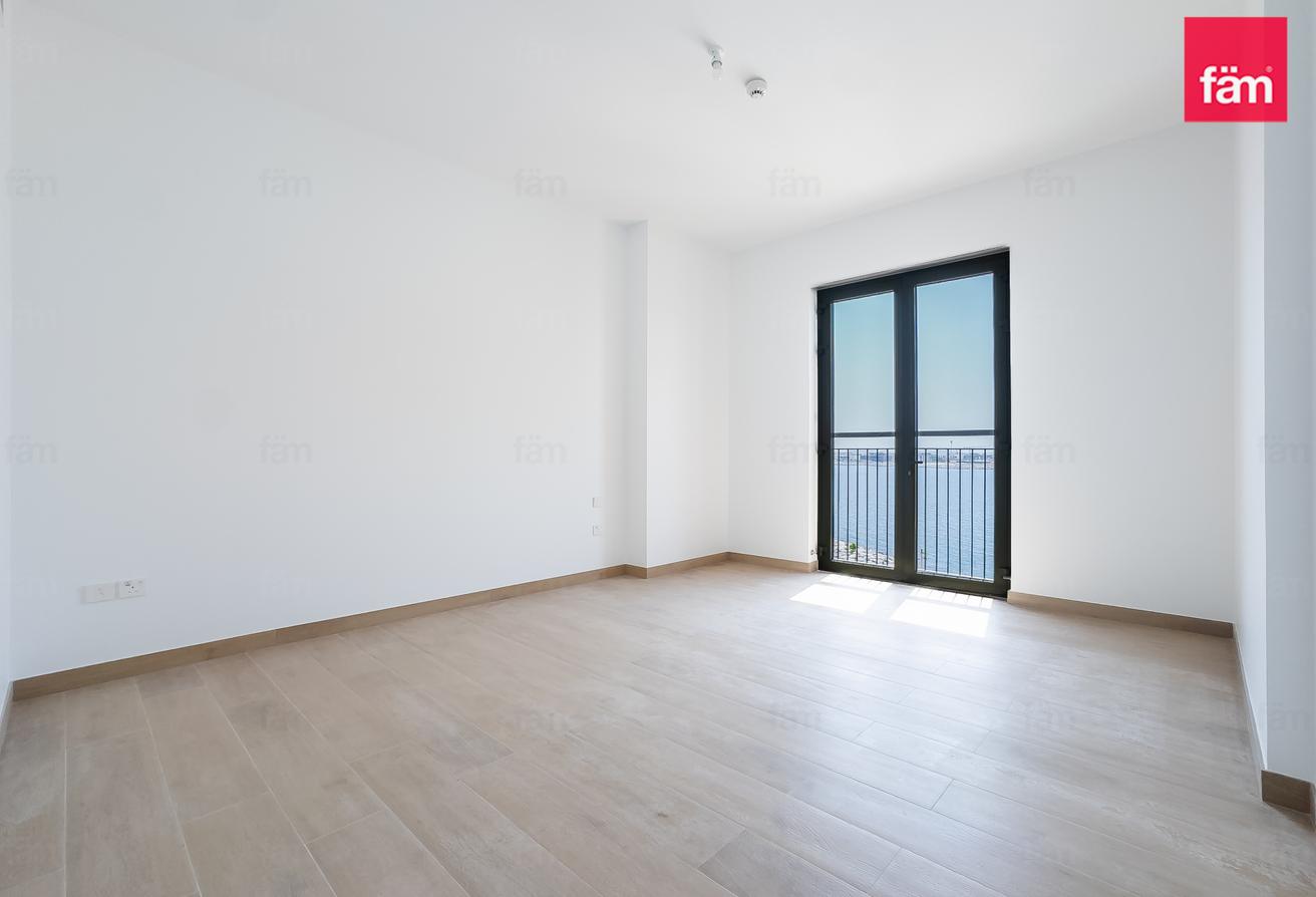 Sea View| Burj View | 2 Bed Bright Unit photo 10