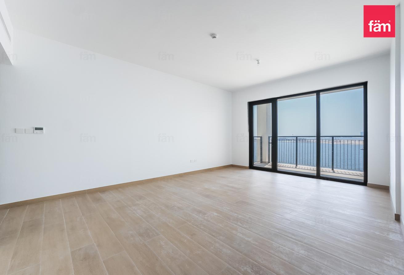 Sea View| Burj View | 2 Bed Bright Unit photo 8