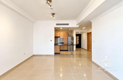 Apartment - 1 - 2 for rent in Marina Crown - Dubai Marina - Dubai