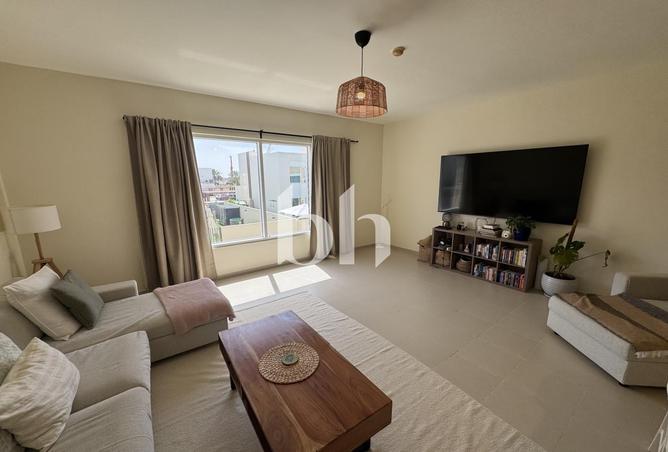 75963200 - Property Main Image