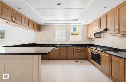 Villa - 4 Bedrooms - 5 Bathrooms for rent in District 4 - Jumeirah Park - Dubai Villa - 4 Bedrooms - 5 Bathrooms for rent in District 4 - Jumeirah Park - Dubai