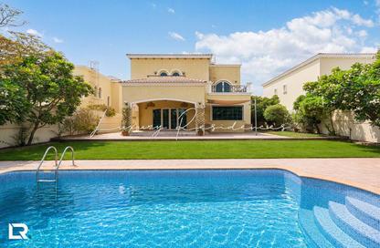 Villa - 4 Bedrooms - 5 Bathrooms for rent in District 4 - Jumeirah Park - Dubai