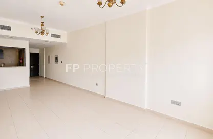Apartment - 1 Bedroom - 2 Bathrooms for rent in Mazaya 30 - Queue Point - Liwan - Dubai