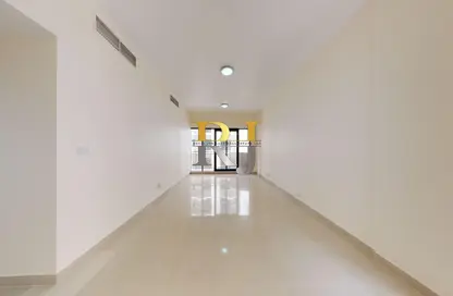 Apartment - 4 Bedrooms - 4 Bathrooms for rent in Golden Sands 9 - Mankhool - Bur Dubai - Dubai