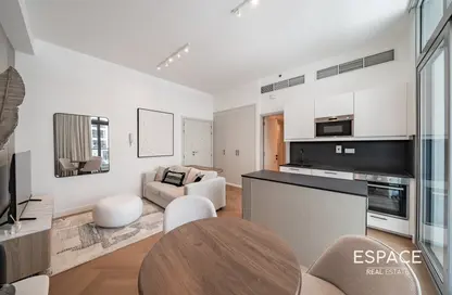 Apartment - 1 Bathroom for sale in DEC Tower 1 - DEC Towers - Dubai Marina - Dubai