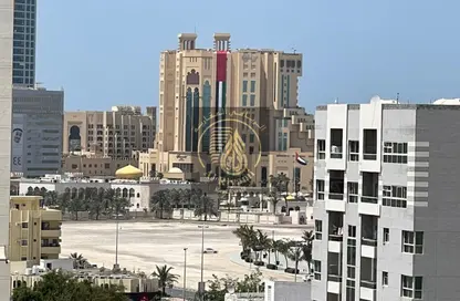 شقة - غرفة نوم - 2 حمامات للايجار في مساكن كورنيش عجمان - طريق كورنيش عجمان - عجمان