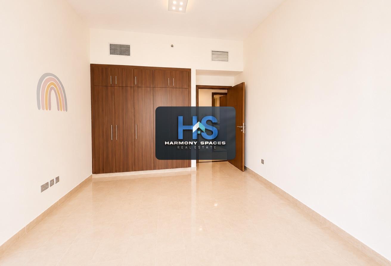 2BR Apartment | Wide Water & City Views | Vacant photo 8