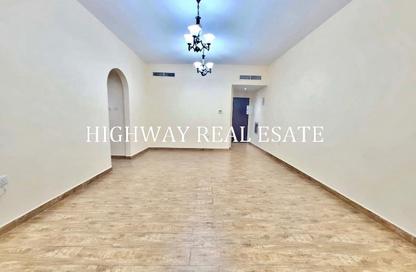 Apartment - 2 - 2 for rent in Muwaileh 3 Building - Muwaileh - Sharjah