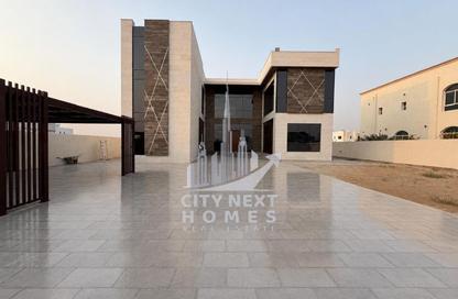 Villa - 5 Bedrooms - 7 Bathrooms for rent in Al Aweer 1 - Al Aweer - Dubai