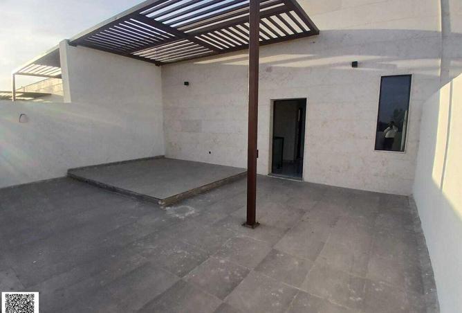 94016351 - Property Image 2