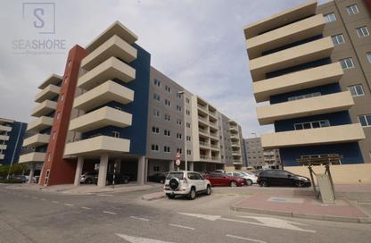 Apartment - 3 - 4 for rent in Tower 6 - Al Reef Downtown - Al Reef - Abu Dhabi