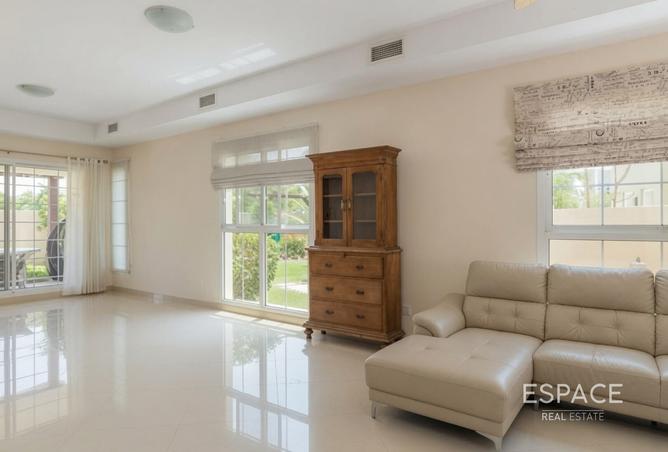 127912132 - Property Image 3