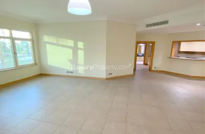 Apartment - 3 Bedrooms - 3 Bathrooms for rent in Al Hamri - Shoreline Apartments - Palm Jumeirah - Dubai