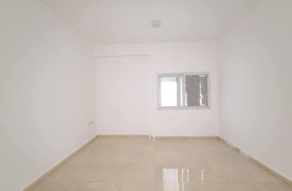Labor Camp - Studio - 7+ for sale in Al Sajaa S - Al Sajaa - Sharjah