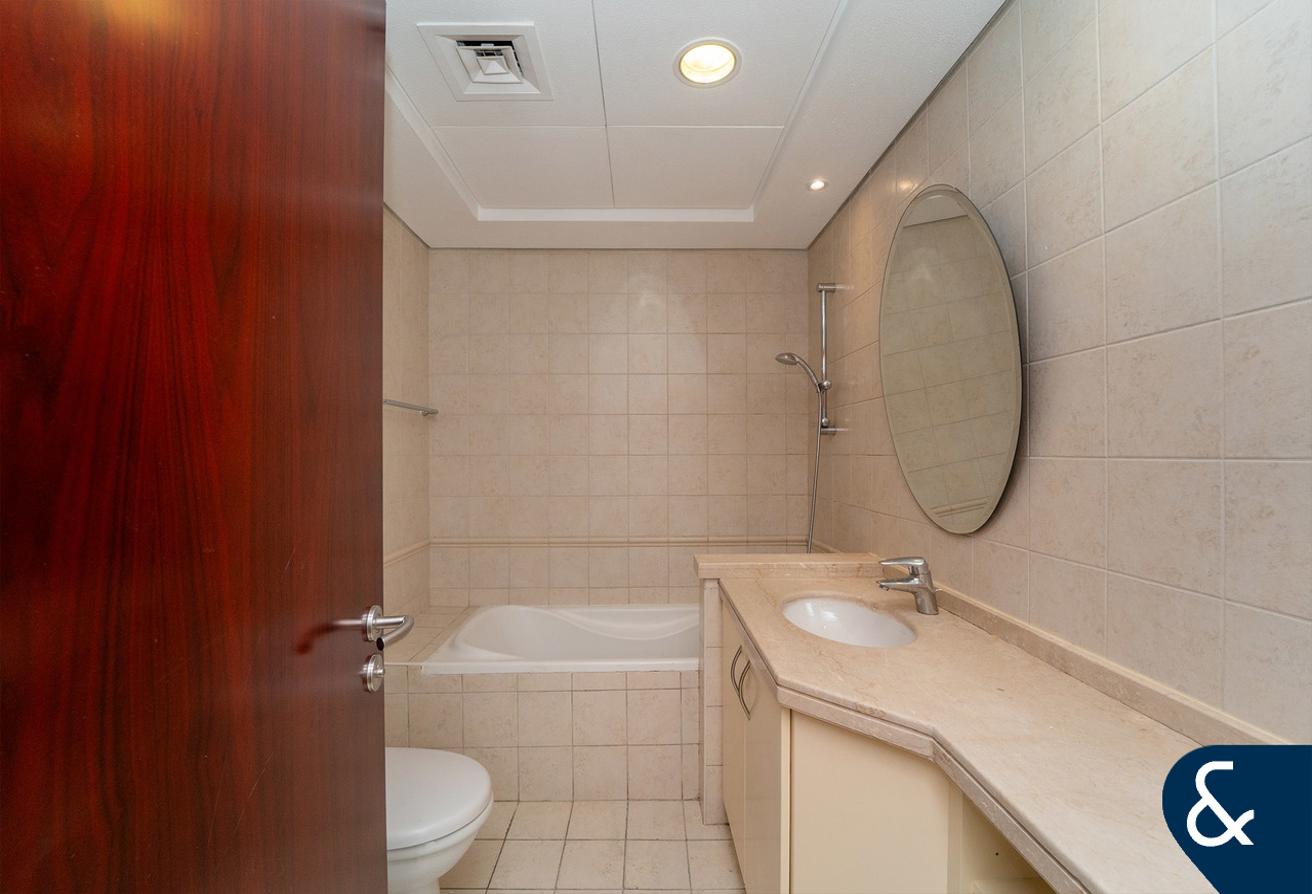 Landscaped Garden | 4 Bed | Quiet Location photo 11