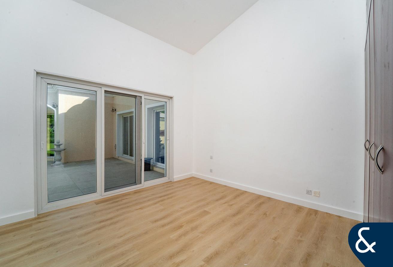 Landscaped Garden | 4 Bed | Quiet Location photo 9