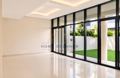 Townhouse - 3 Bedrooms - 5 Bathrooms for sale in Rochester - The Park Villas - Damac Hills - Dubai